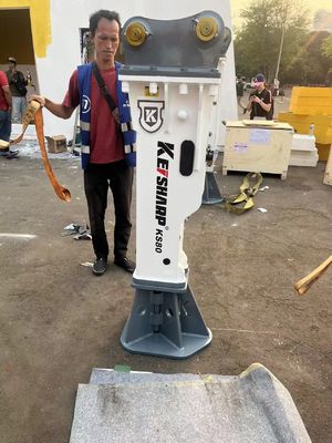 68mm Diameter Chisel Hydraulic Breaker 110-140 Bar Tekanan Operasi