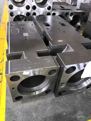 Casting Steel Hydraulic Breaker Cylinder Bagian depan Cylinder Body Disesuaikan